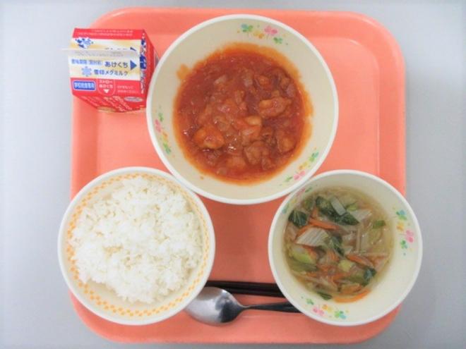 給食の写真