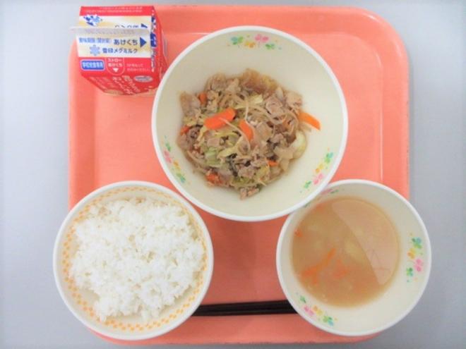 給食の写真
