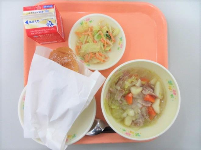 給食の写真