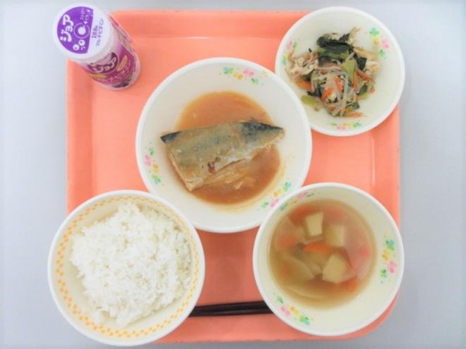 給食の写真