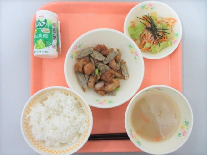 給食の写真