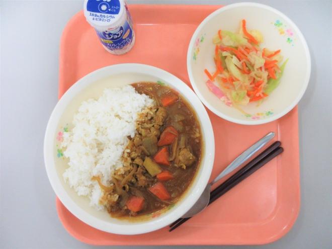 給食の写真