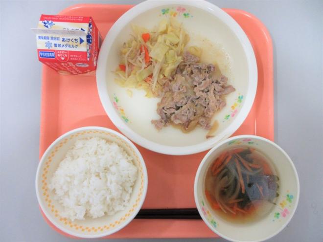 給食の写真