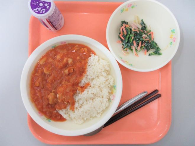 給食の写真