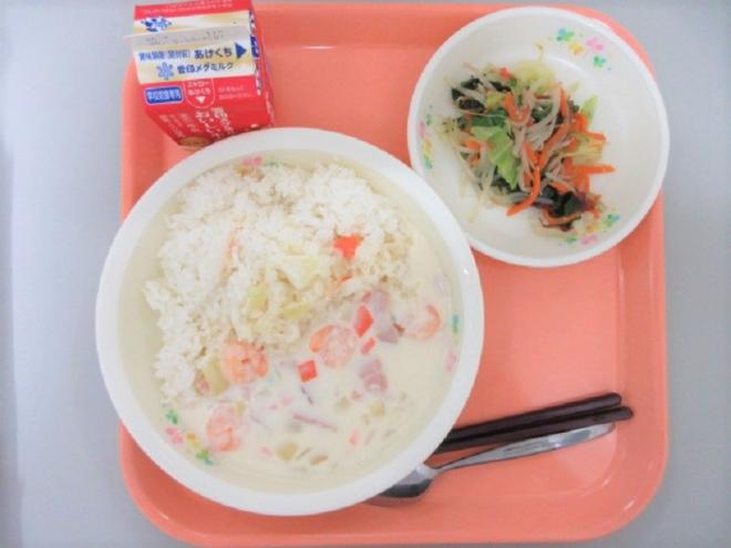 給食の写真
