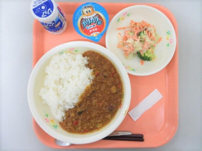 給食の写真