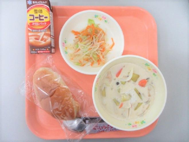 給食の写真