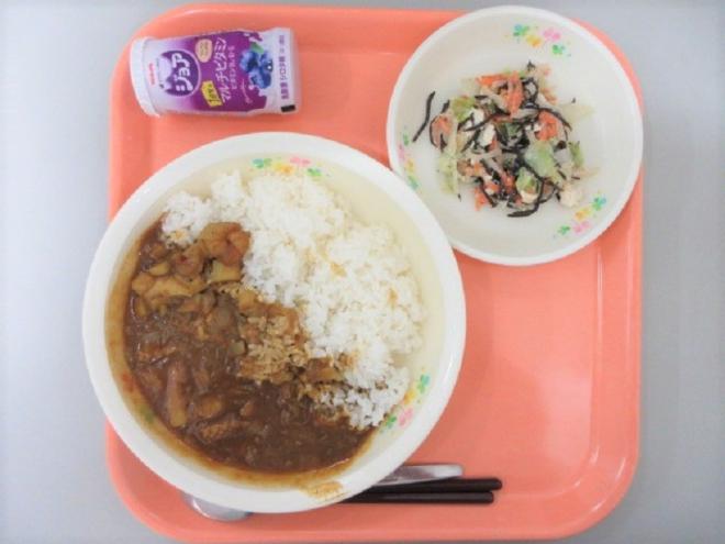 給食の写真