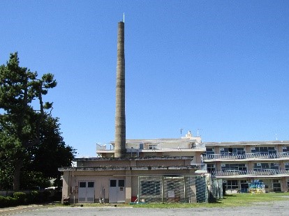 平塚盲学校のシンボル「煙突」