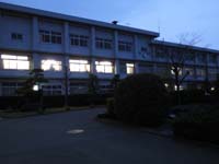 校舎夜景