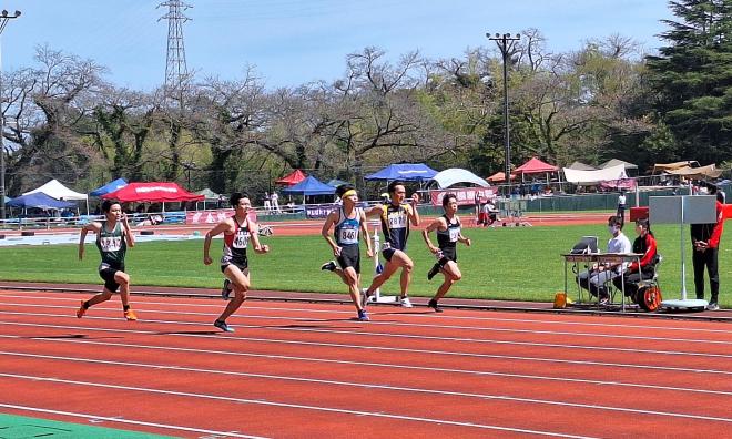 男子100mフィニッシュライン前の様子