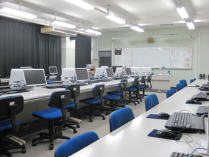 分教室-パソコン室