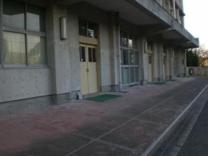 H30_1225生徒昇降口外壁工事