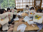 令和7年度修学旅行クラフト体験1