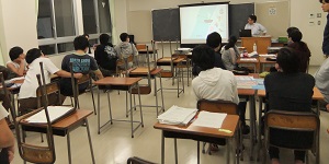 職業や社会の仕組みを知るためのキャリア教育プログラム1