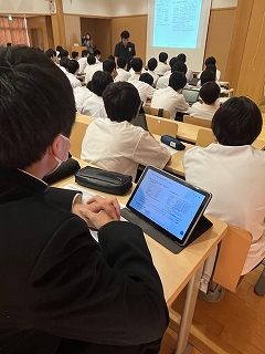 令和6年度2・3年生対象進路講演会の様子3