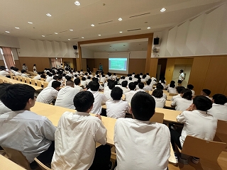 令和6年度1学期終業式の様子1