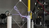 電気科その他の実習高圧実験
