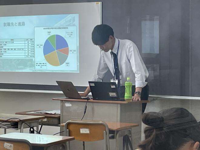 先輩大学生３