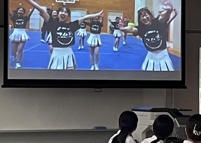 先輩大学生４