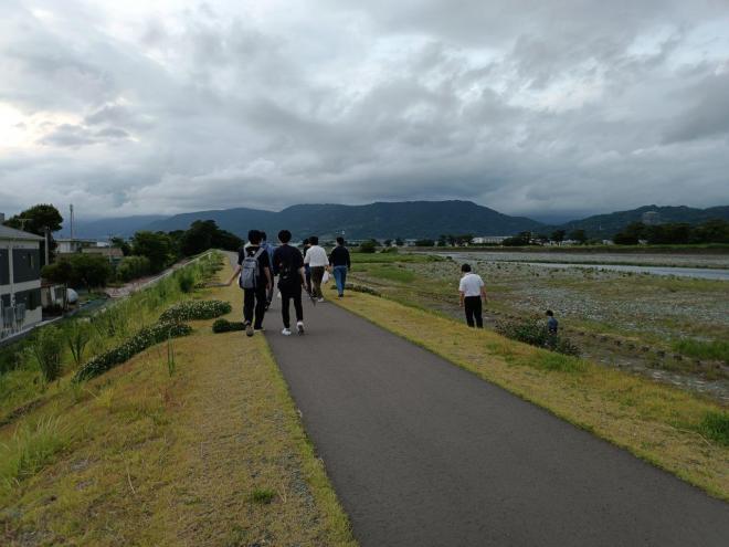 酒匂川土手