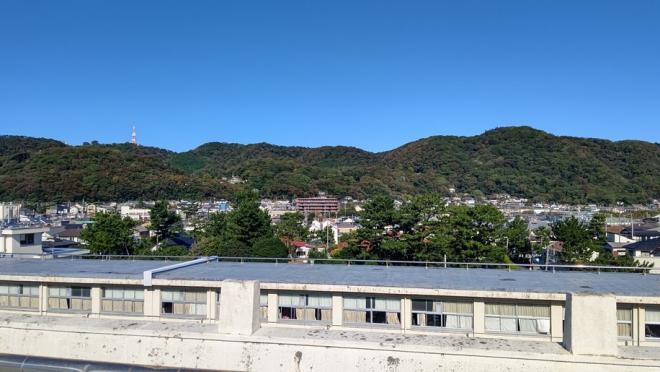 屋上山側