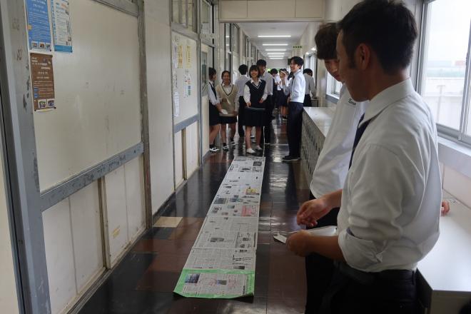 紙飛行機廊下