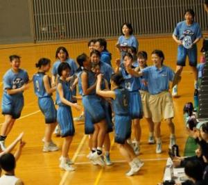 女バス歓喜の瞬間