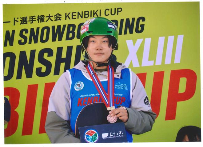 3年生加藤蓮さんがスノーボードでプロ資格を取りました6