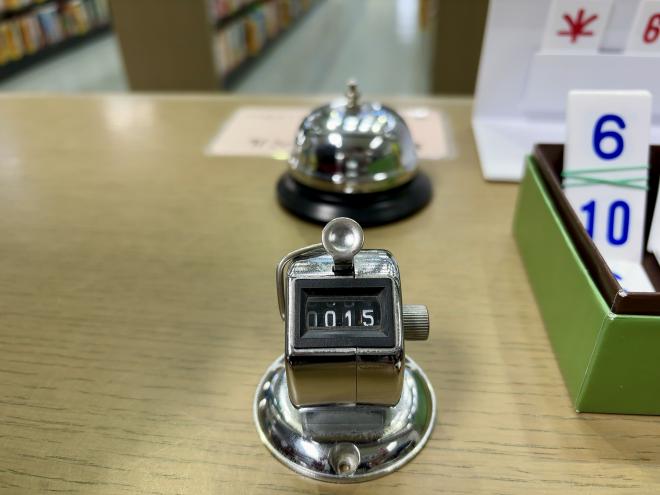 図書カウンター