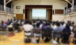 同窓会のようす02