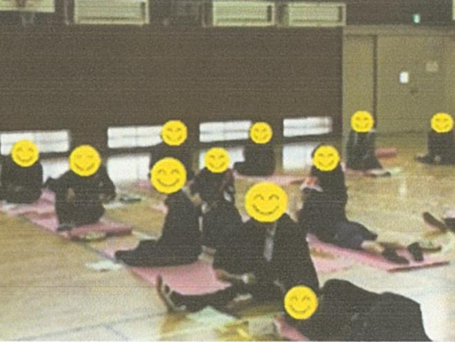 音楽鑑賞のようす2