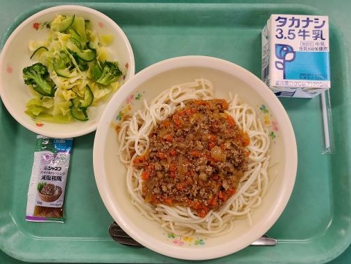 2月24日(火曜日)の給食