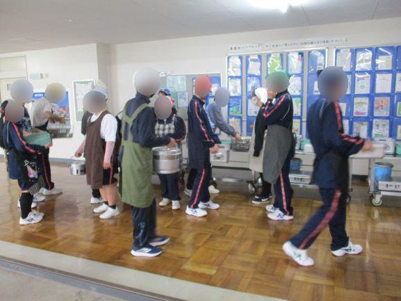 4月10日(金曜日)の生徒のようす04