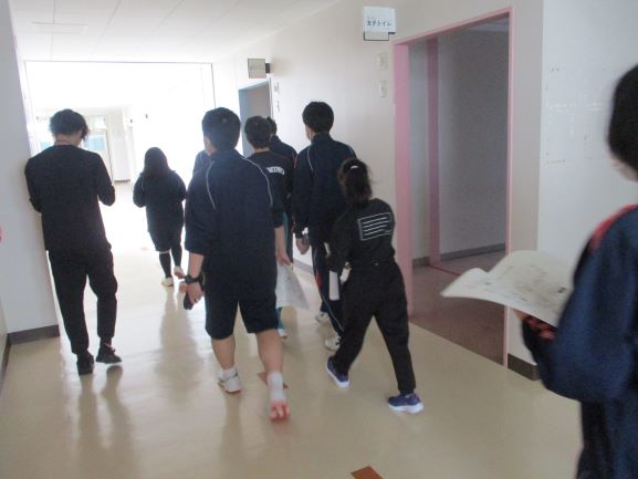 4月14日(火曜日)の生徒のようす02