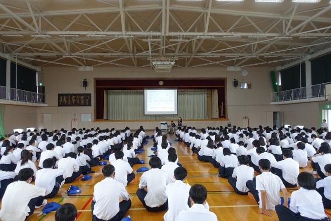 1学年性講演会3