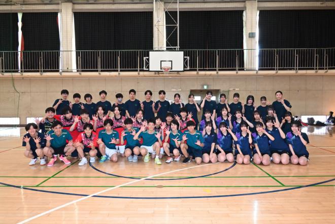 r7_badminton