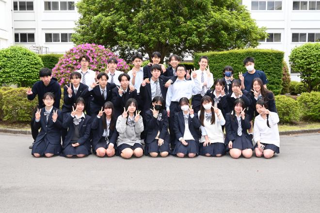 r7_school_fes_staff