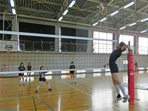 バレーボール部（女子）　活動の様子（2）